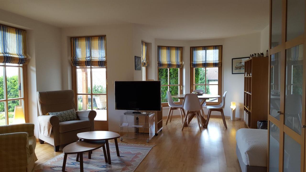 Suite mit Parkplatz Gebertingen Exterior foto
